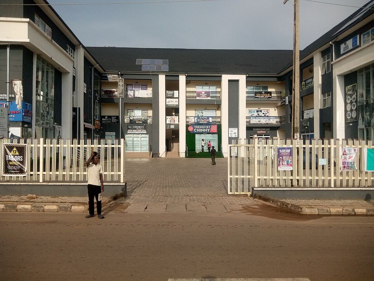 Shopping Complex Unit — Wuse 2